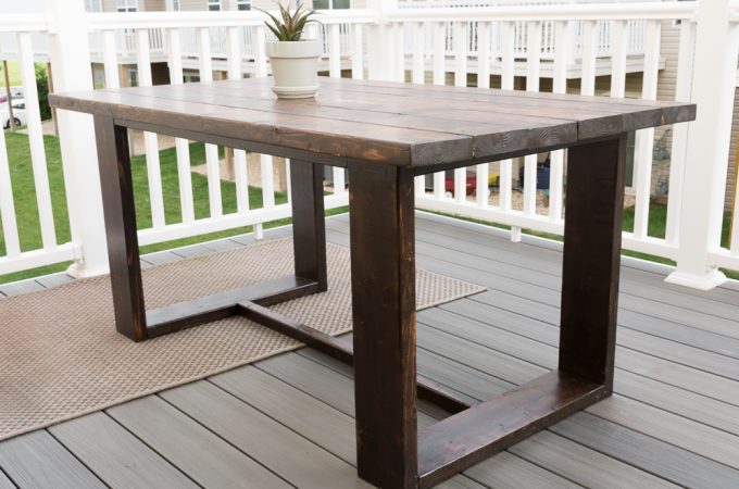 DIY outdoor dining table build plans