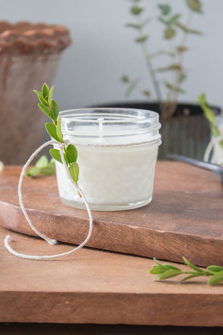 25 DIY scented candles with recipes you can make this weekend!