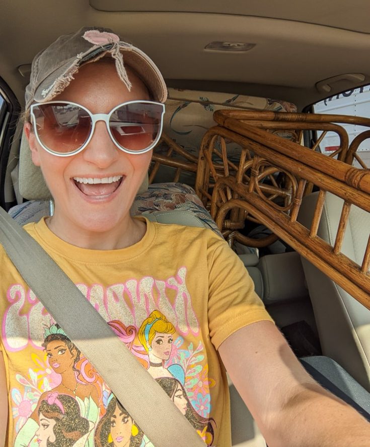 Learn how to shop online estate auctions & sales to up your thrifting game!