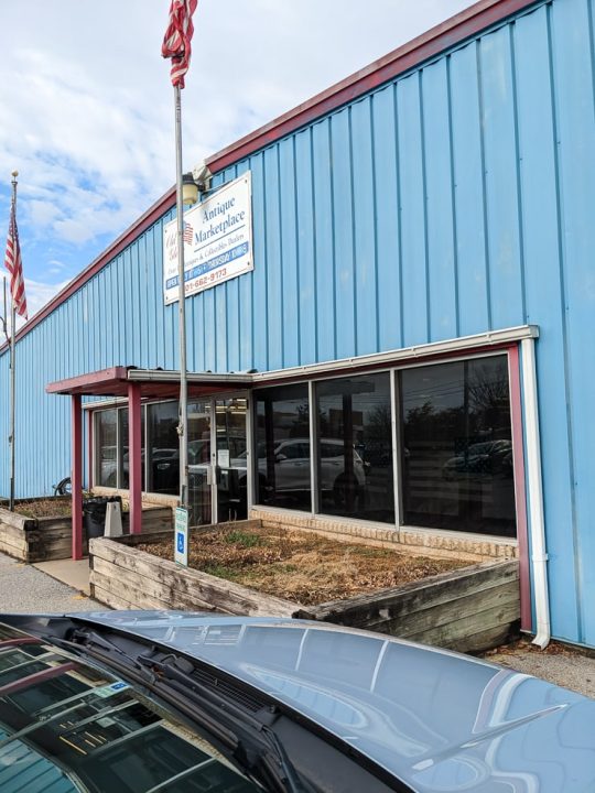 5 of my favorite vintage and antique shops in Frederick, Maryland!