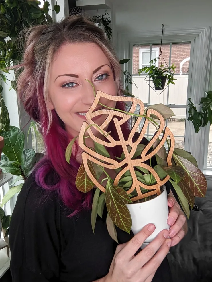 brittany goldwyn merth with a hoya obscura