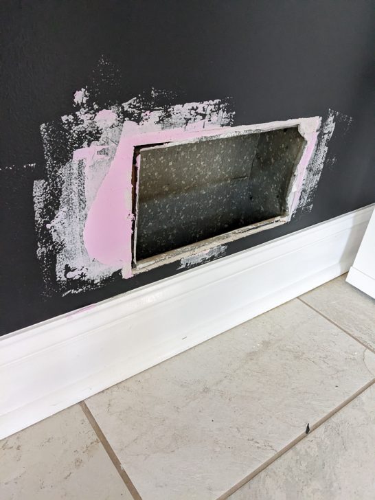How to paint vent covers to match your walls!