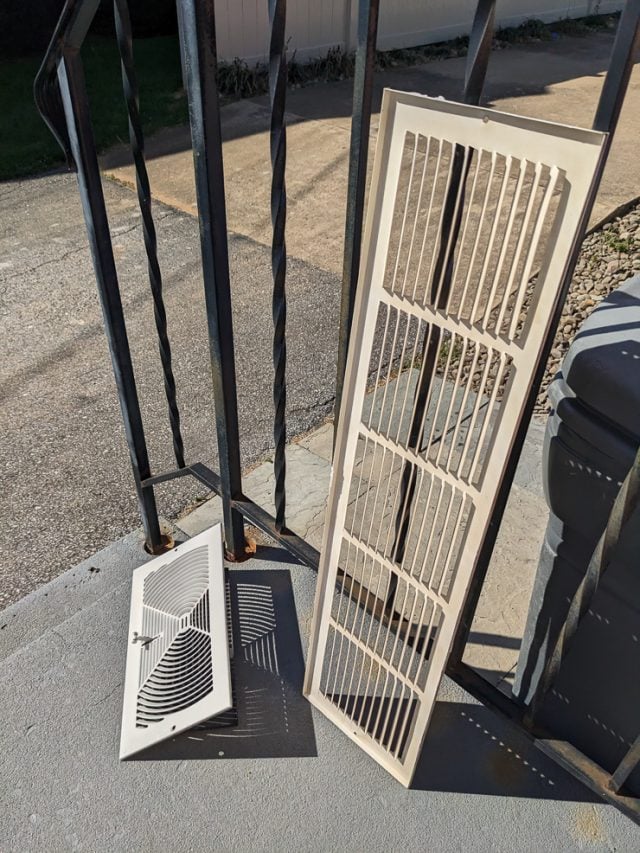 How to paint vent covers to match your walls!