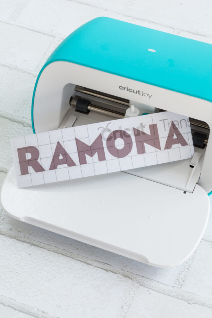 Cricut Joy cutting smart vinyl